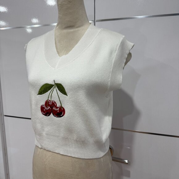 NEW Cherry Embroidered Knit Vest in White, Size M - Picture 10 of 15
